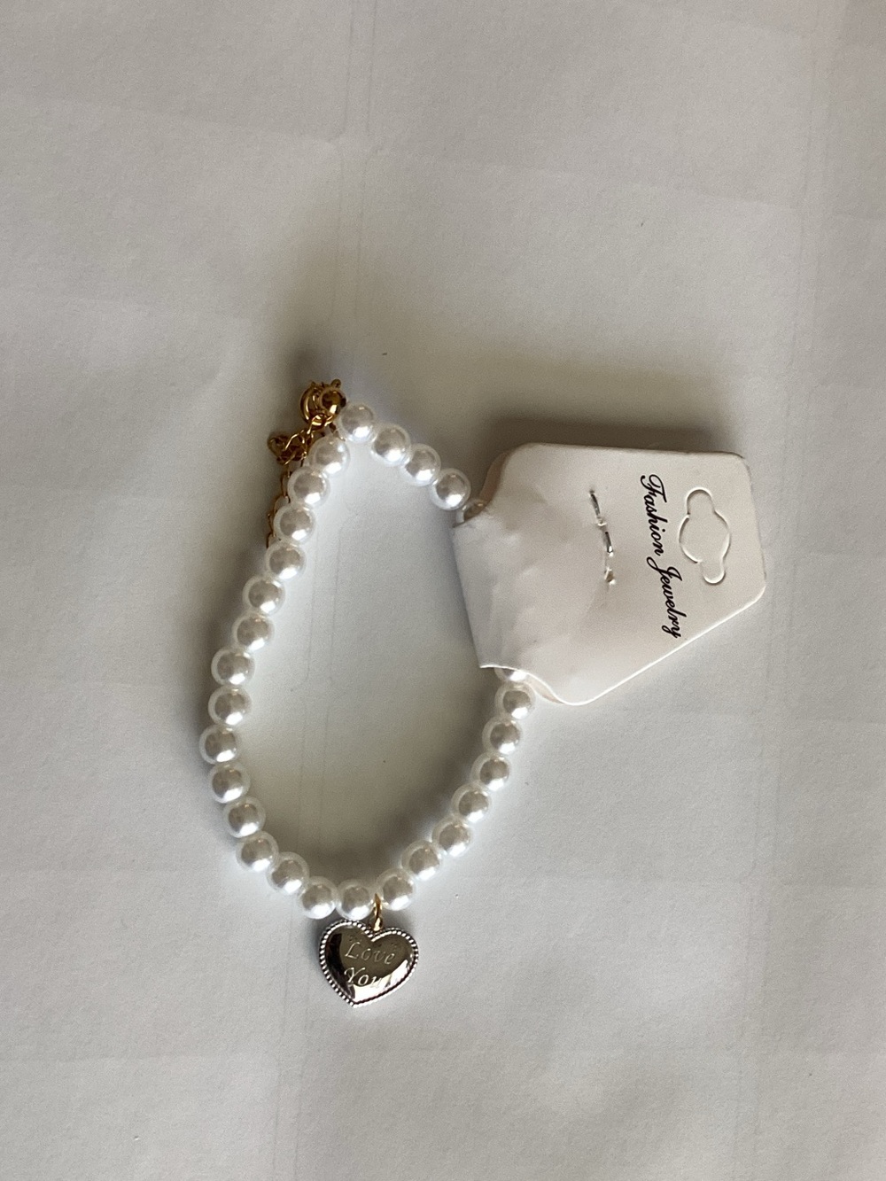 Fashion Jewelry White Pearl Bracelet with Gold Heart Charm
